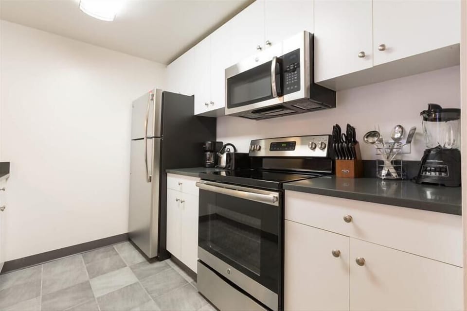 Hoboken 1 Bedroom Kitchen