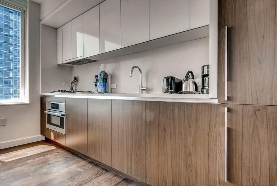 Midtown West New York 1 Bedroom Kitchen