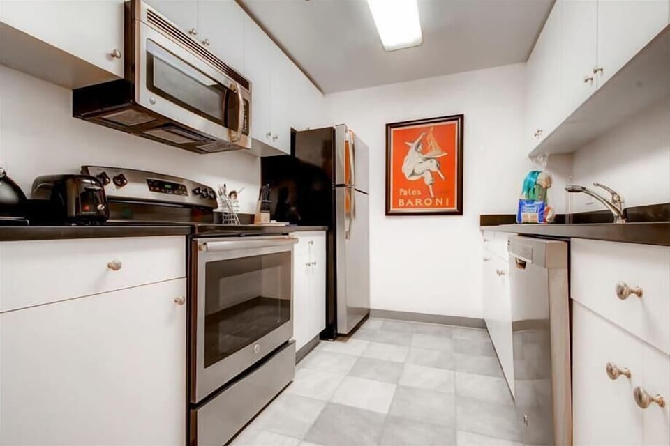 Full Kitchen