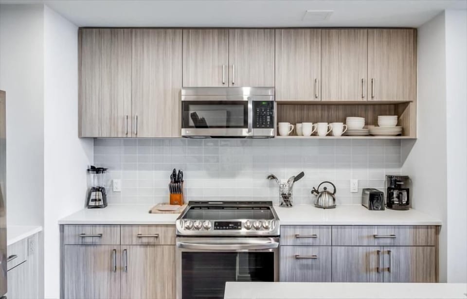 South Arlington Arlington 2 Bedroom with Balcony Kitchen