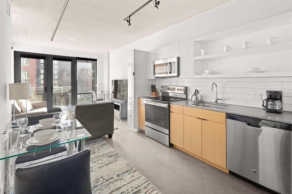 Navy Yard Washington 1 Bedroom Kitchen