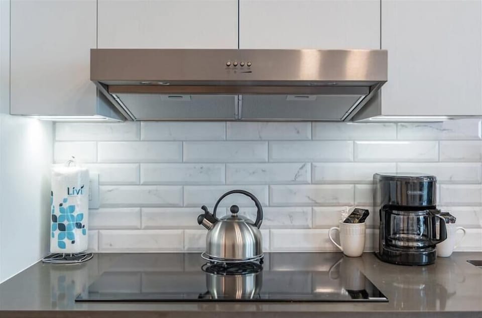 Miami 1 Bedroom Kitchen