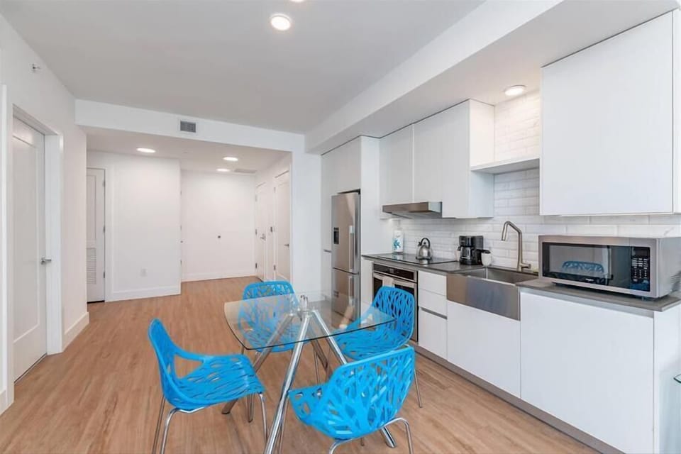 Miami 1 Bedroom Kitchen
