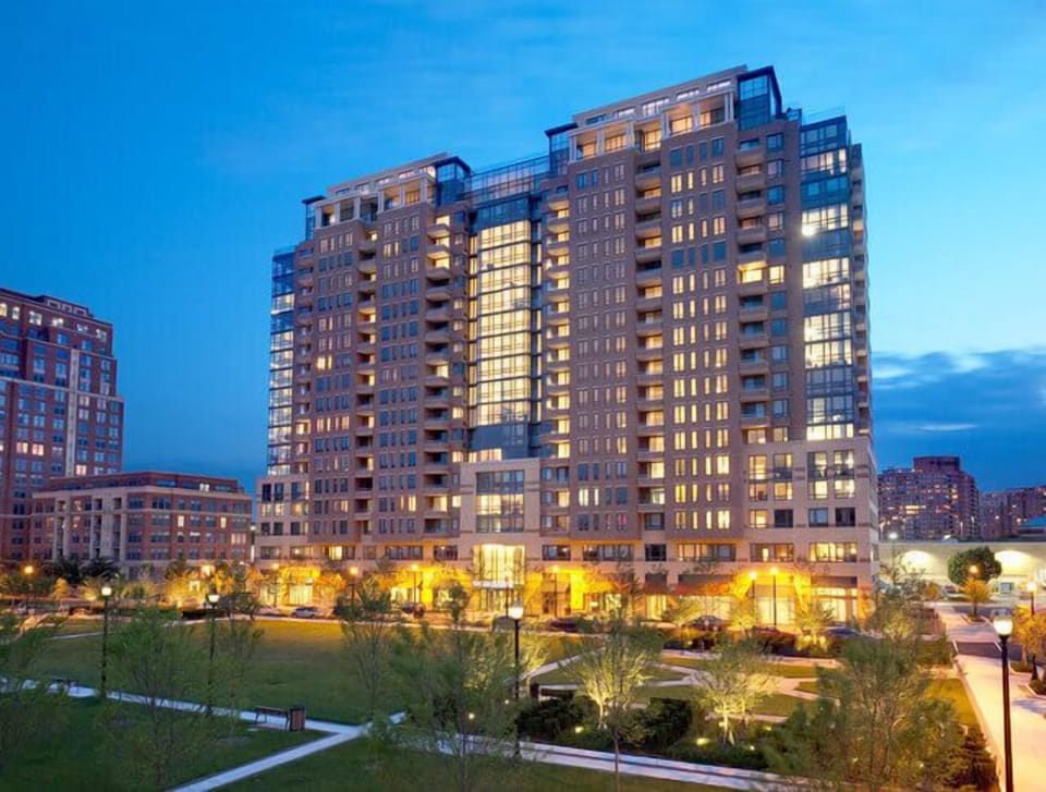 South Arlington Arlington 1 Bedroom Building Exterior