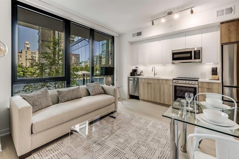 Noma Washington 1 Bedroom Living Room