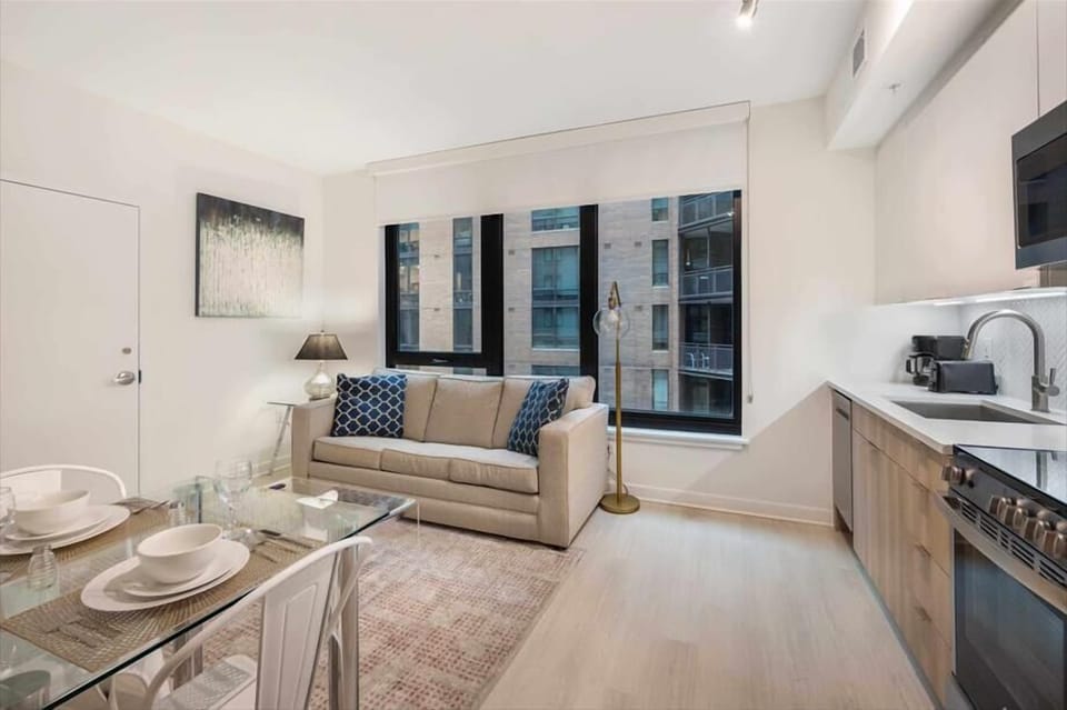 Noma Washington 1 Bedroom Living Room
