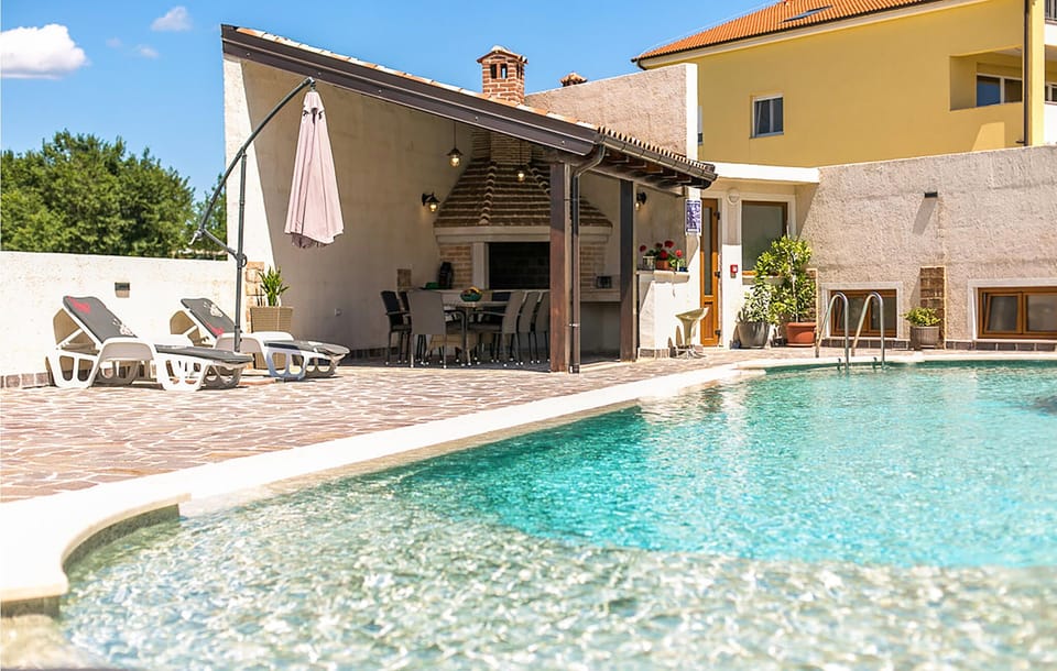 pool