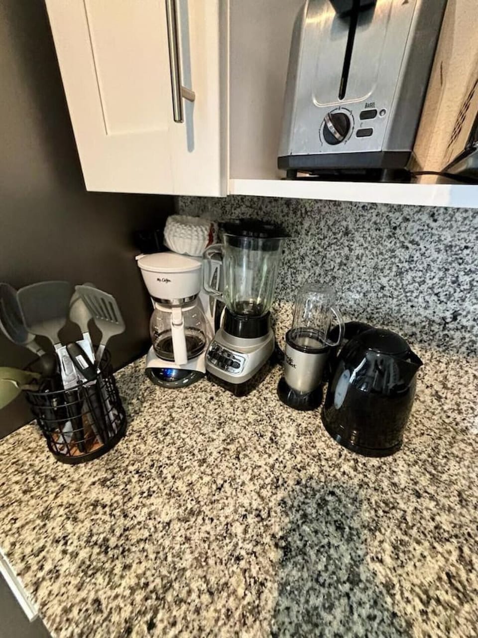 BlenderMagic bullet Tea pot and everything for a full kitchen equiped