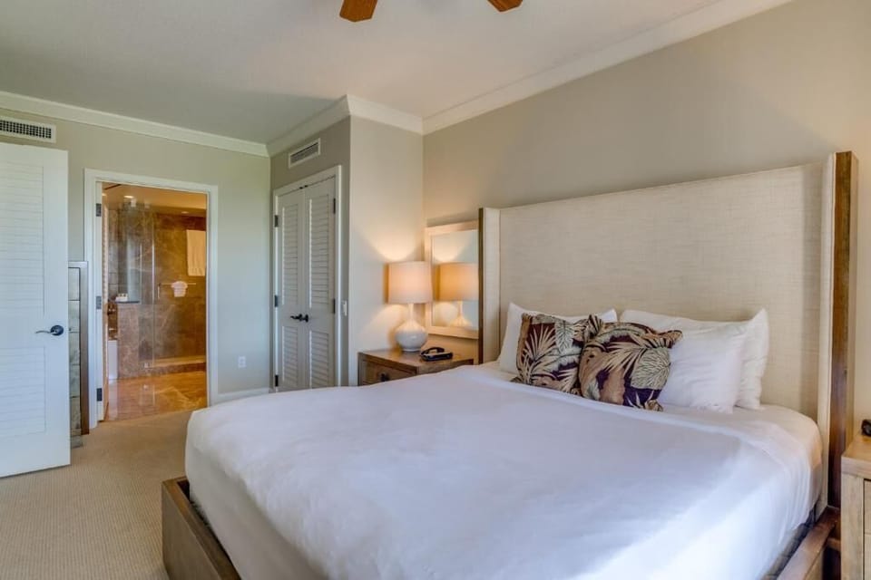 Bedroom. Interior and views may vary based on location and availability.