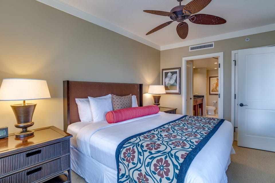 Bedroom. Interior and views may vary based on location and availability.