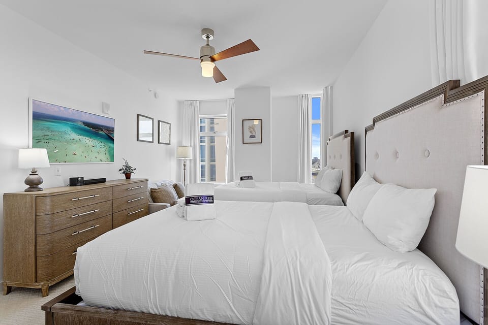 1900 Ninety Eight 802 Guest Bedroom 2