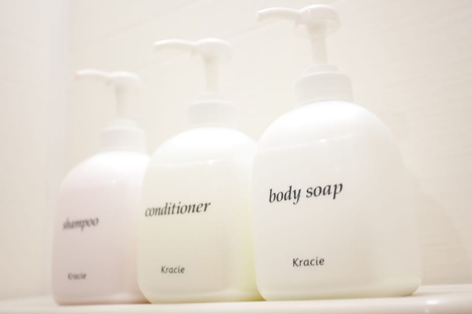 Bathroom amenities