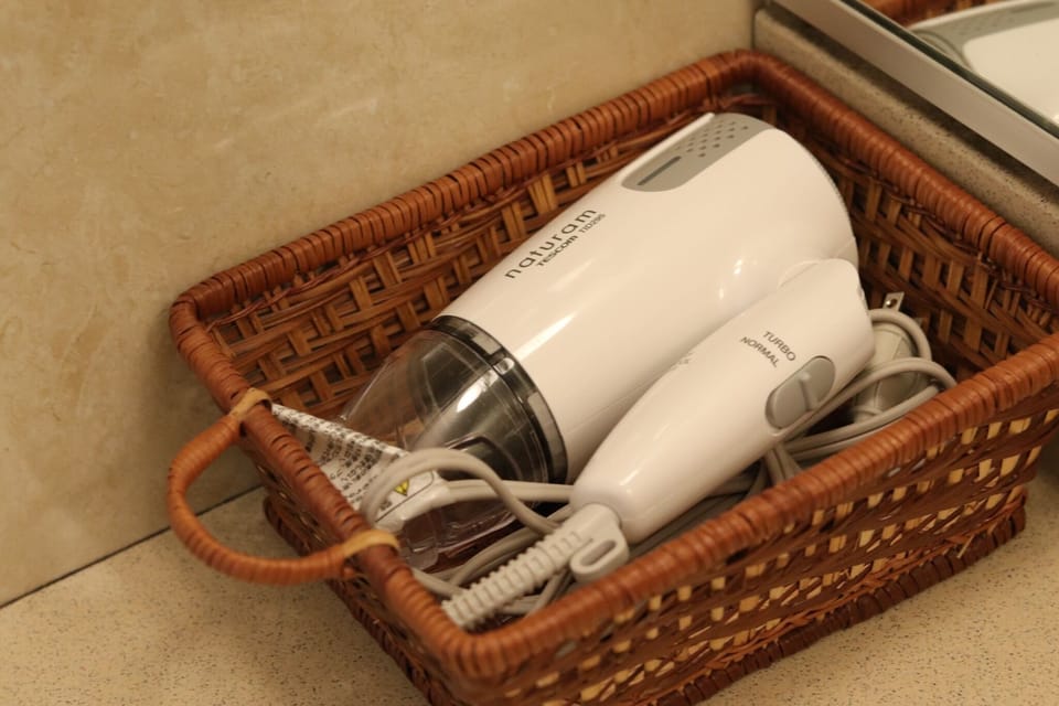 Bathroom amenities