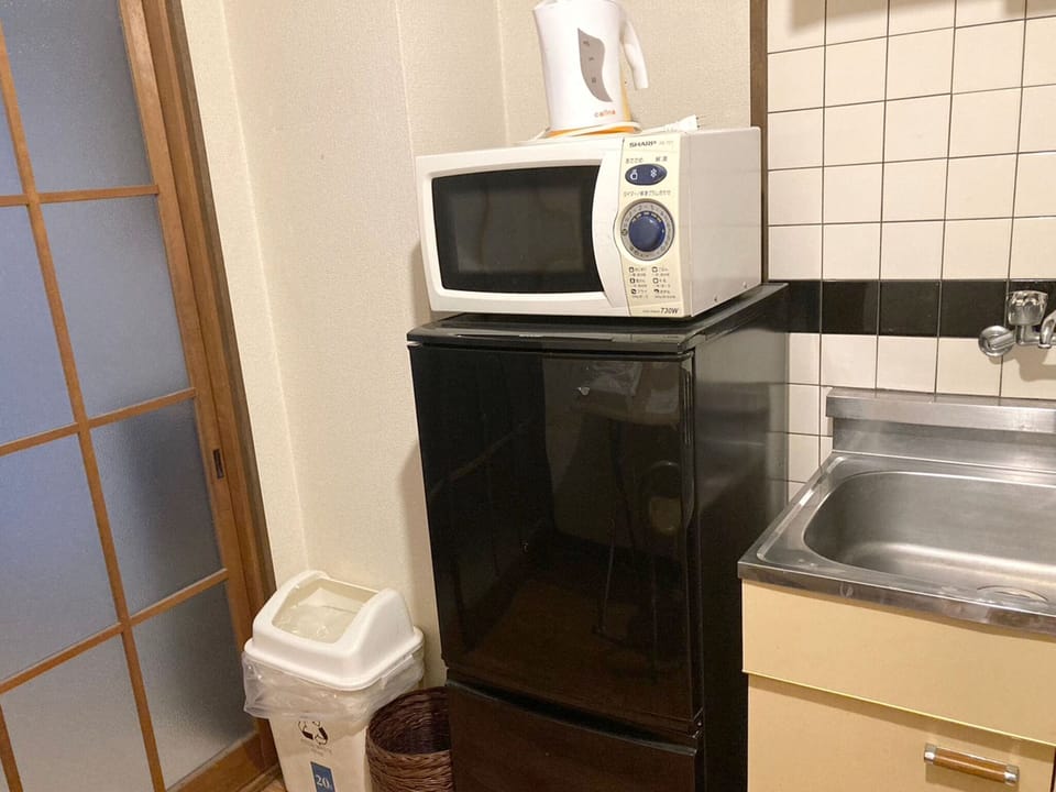 ・[502・Kitchen equipment] There is an empty refrigerator, so please use it.