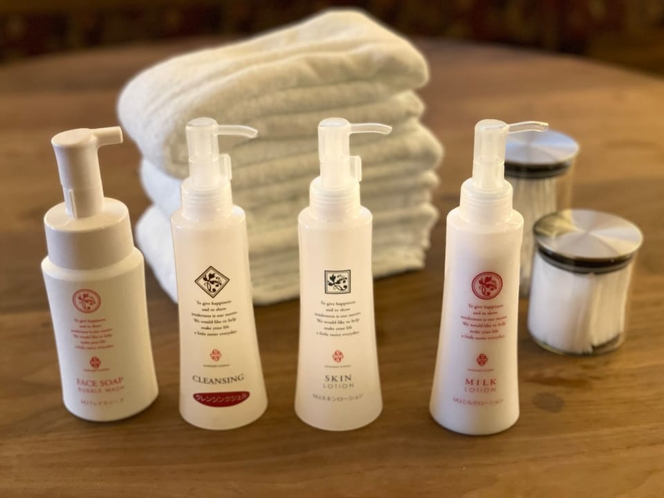 Bathroom amenities