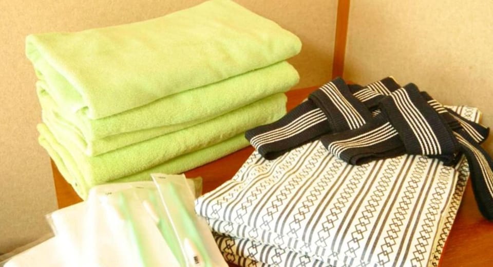 Bathroom amenities