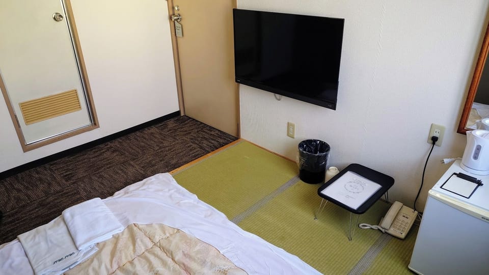 Japanese-style room