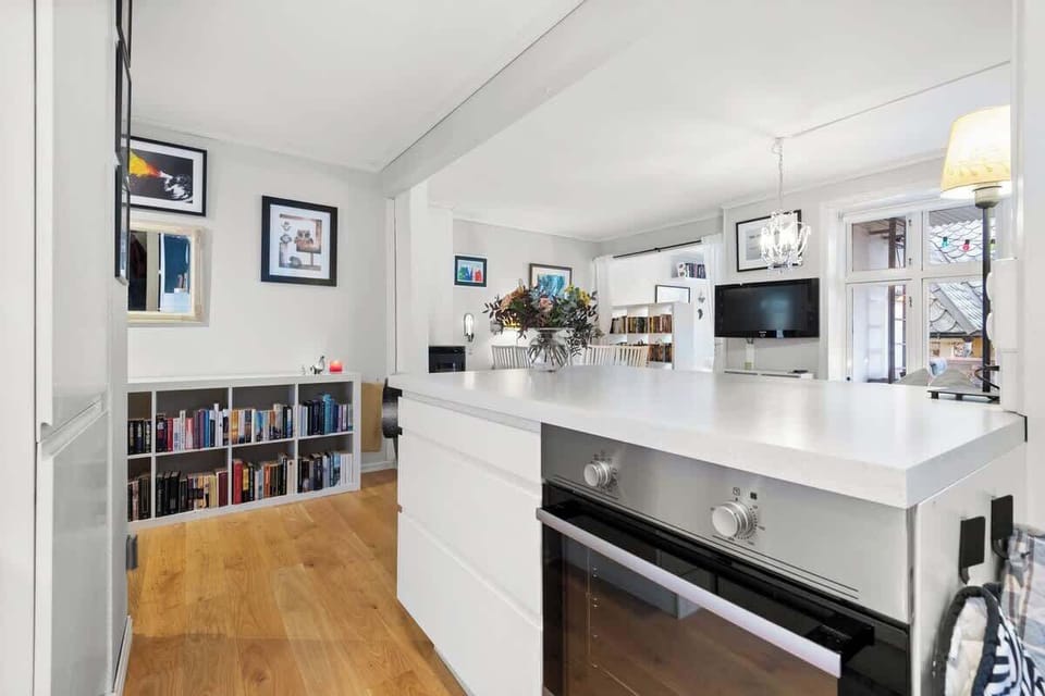 All you need to prepare your favorite meals at home!

Some of the amenities you will find:
Coffee machine, kettle, toaster, blender.