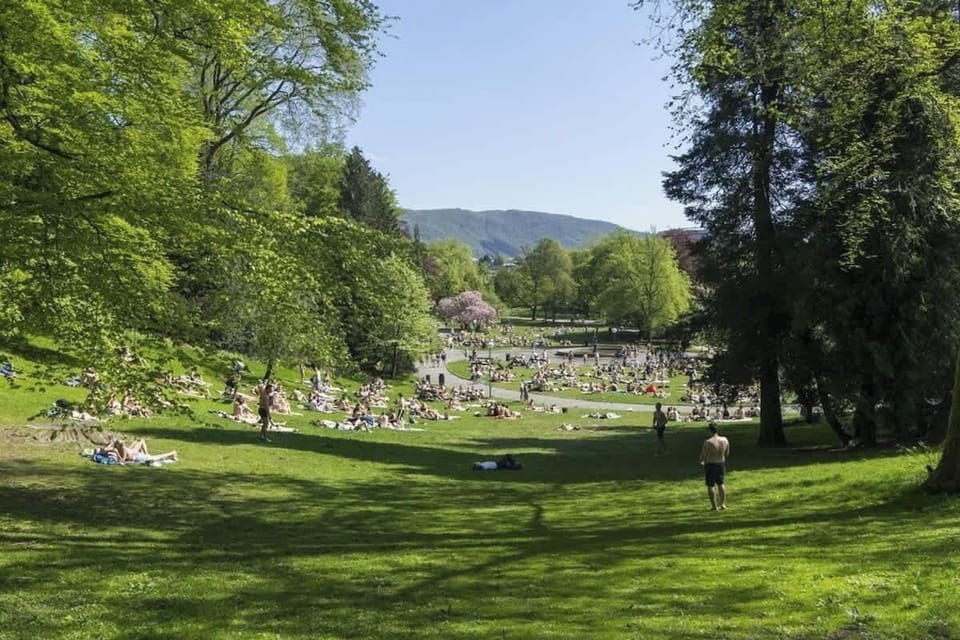Nygårdsparken - the biggest and most popular park in Bergen is just a short 7 minute walk away!
