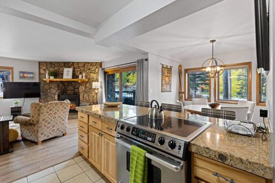 Unit Kitchen