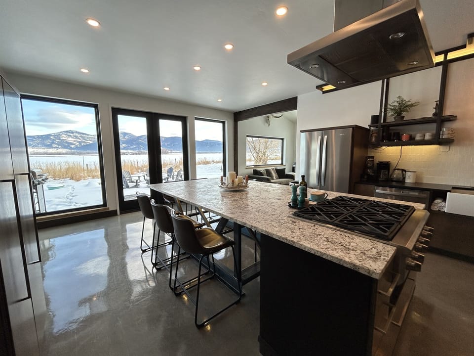 Main house: Gourmet kitchen w/mountain views