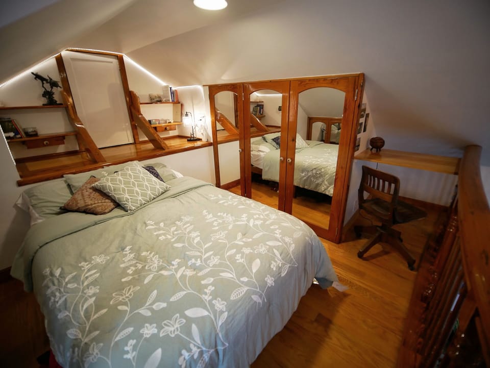 loft bedroom