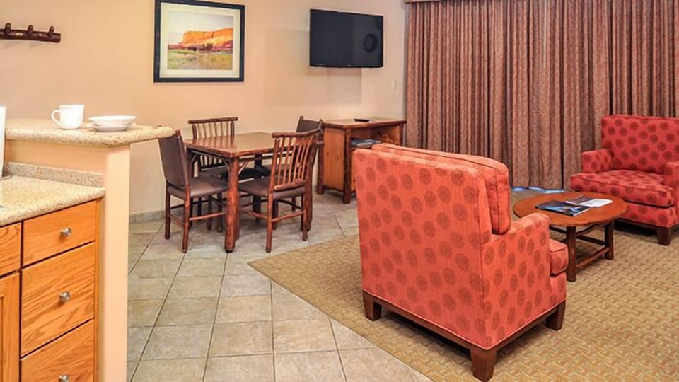 BRI_3_Room_Gallery_3