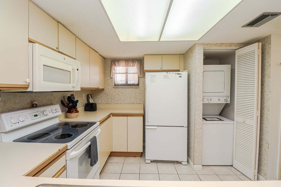 St. Augustine Beach Vacation Rentals Kitchen