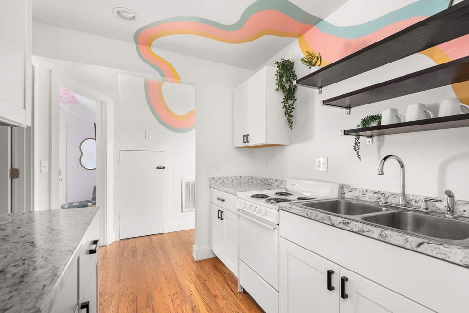 
It has been thoughtfully and professionally designed with inspiration from The Queen of Country herself!