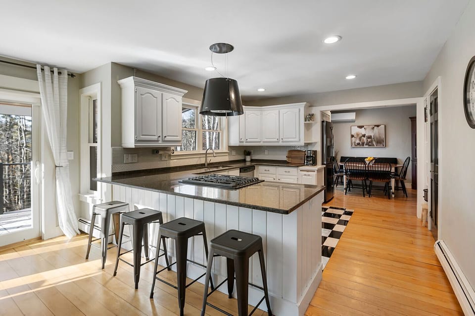 Breakfast bar seating