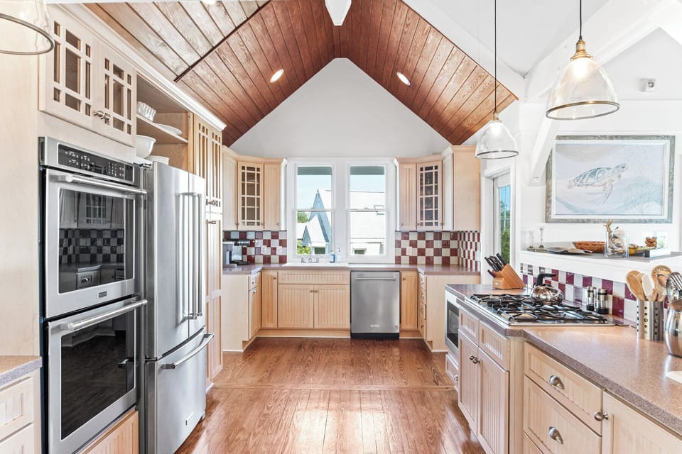 GOURMET KITCHEN
