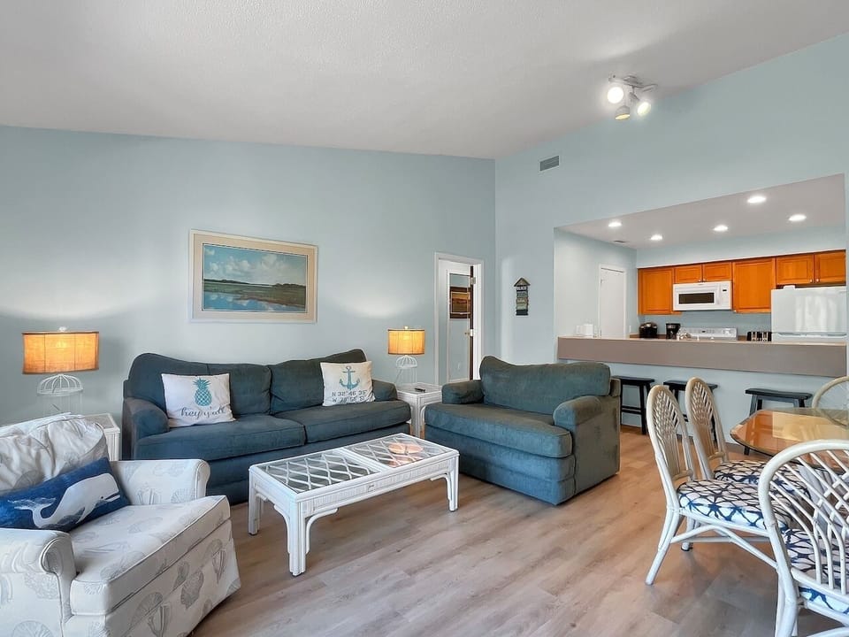 Living Room, 2 Lagoon Villas, Wild Dunes, Isle of Palms, SC | IOP Escapes