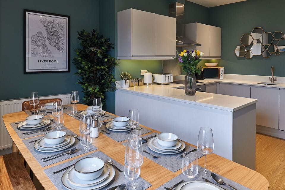 The Falkner Quarters, Liverpool - Host & Stay