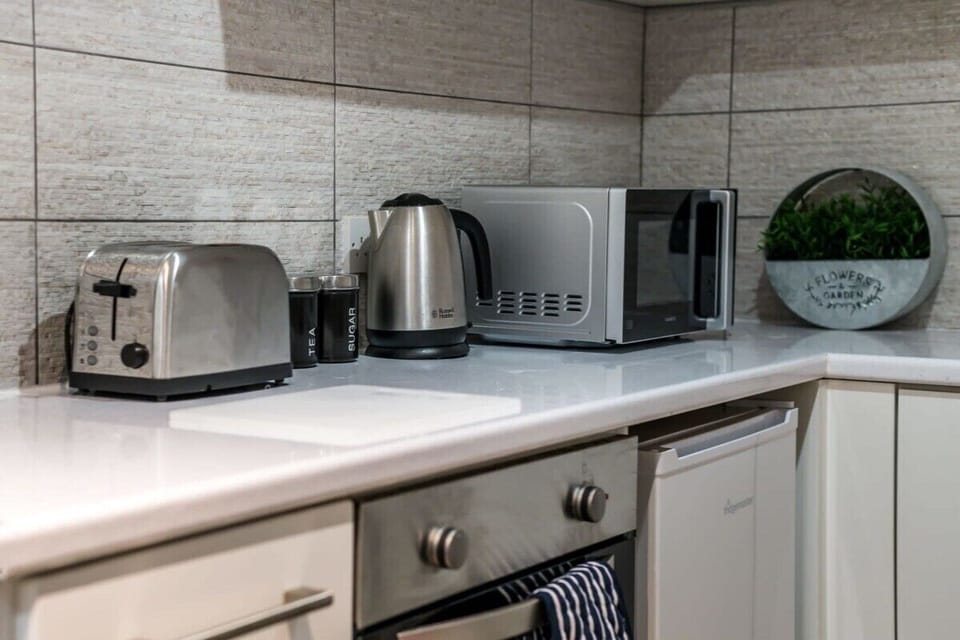 Fleet Nightlife I, Liverpool - Host & Stay