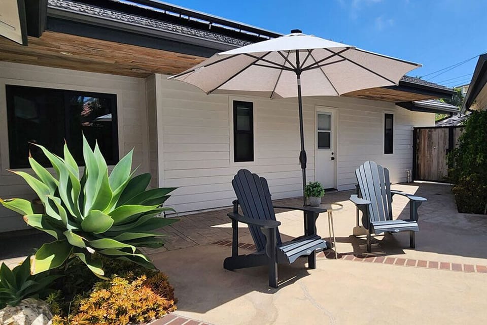Sheltered Lounge chairs in Pool area.