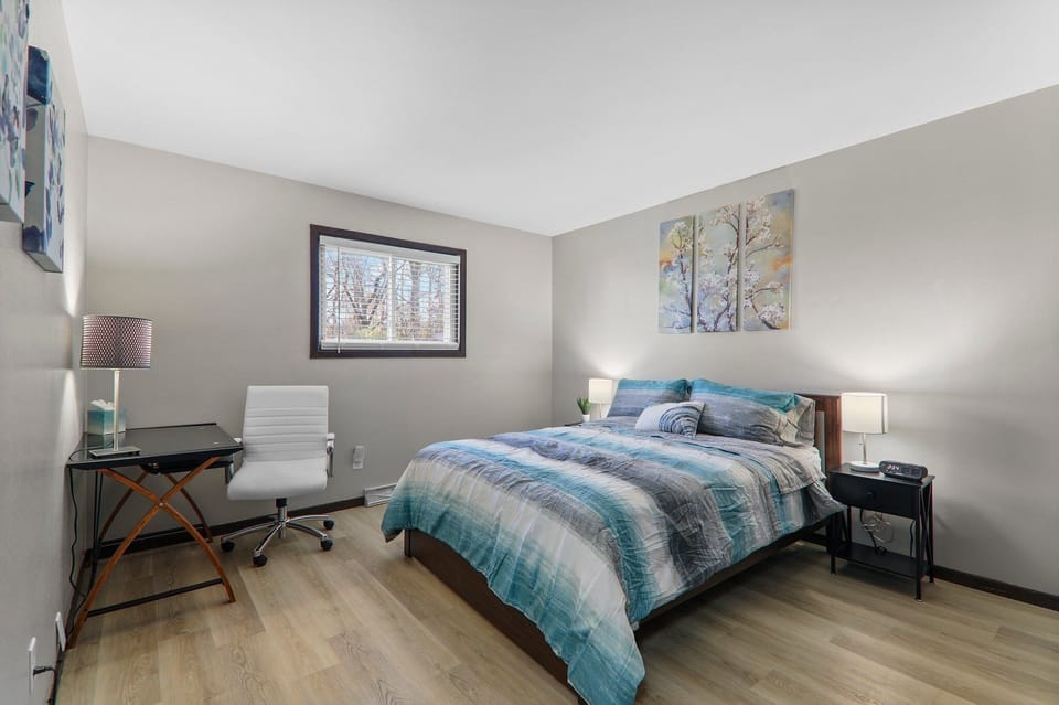 Queen Bedroom with Desk