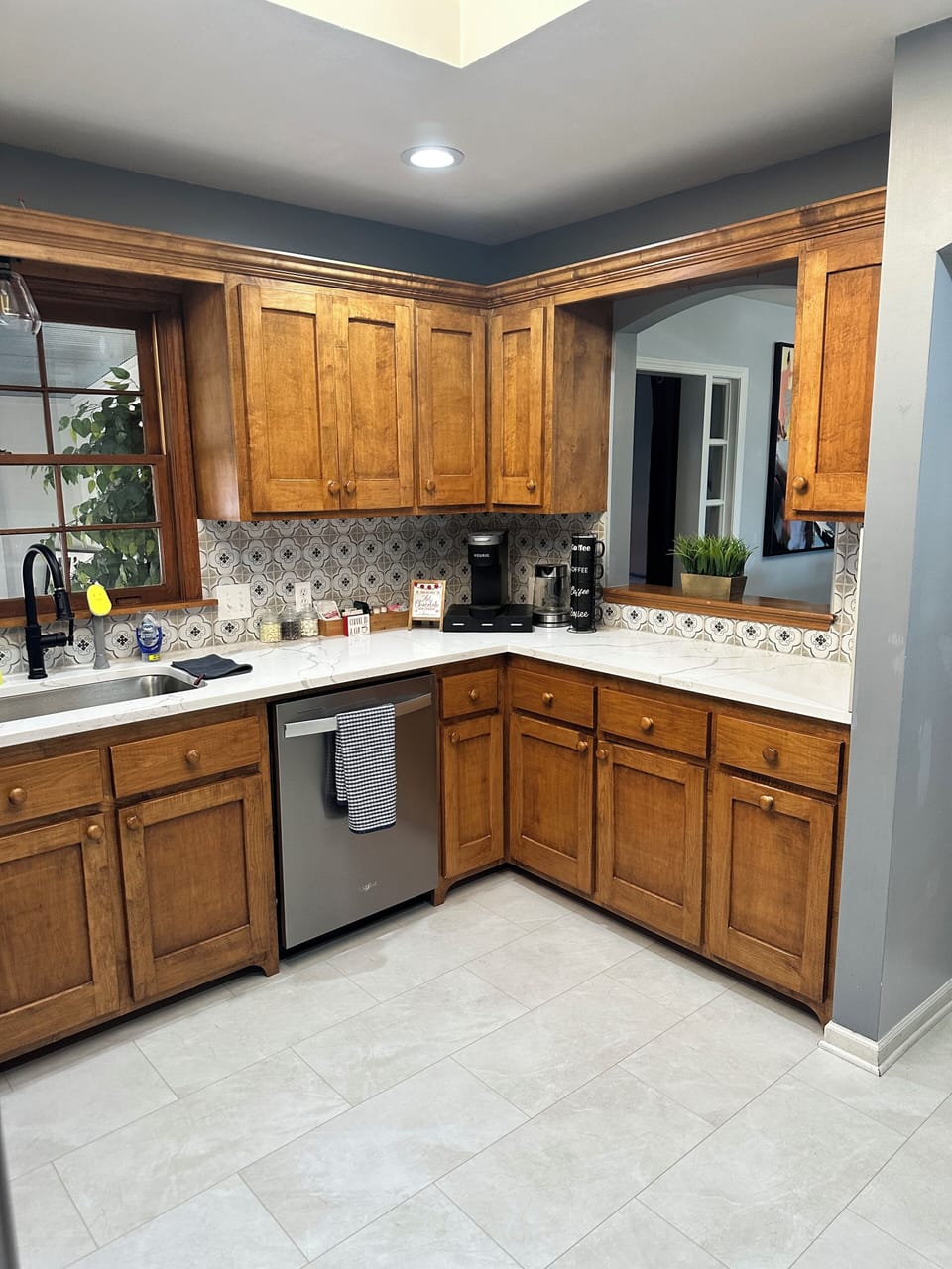 Newly Renovated Fully Stocked Kitchen