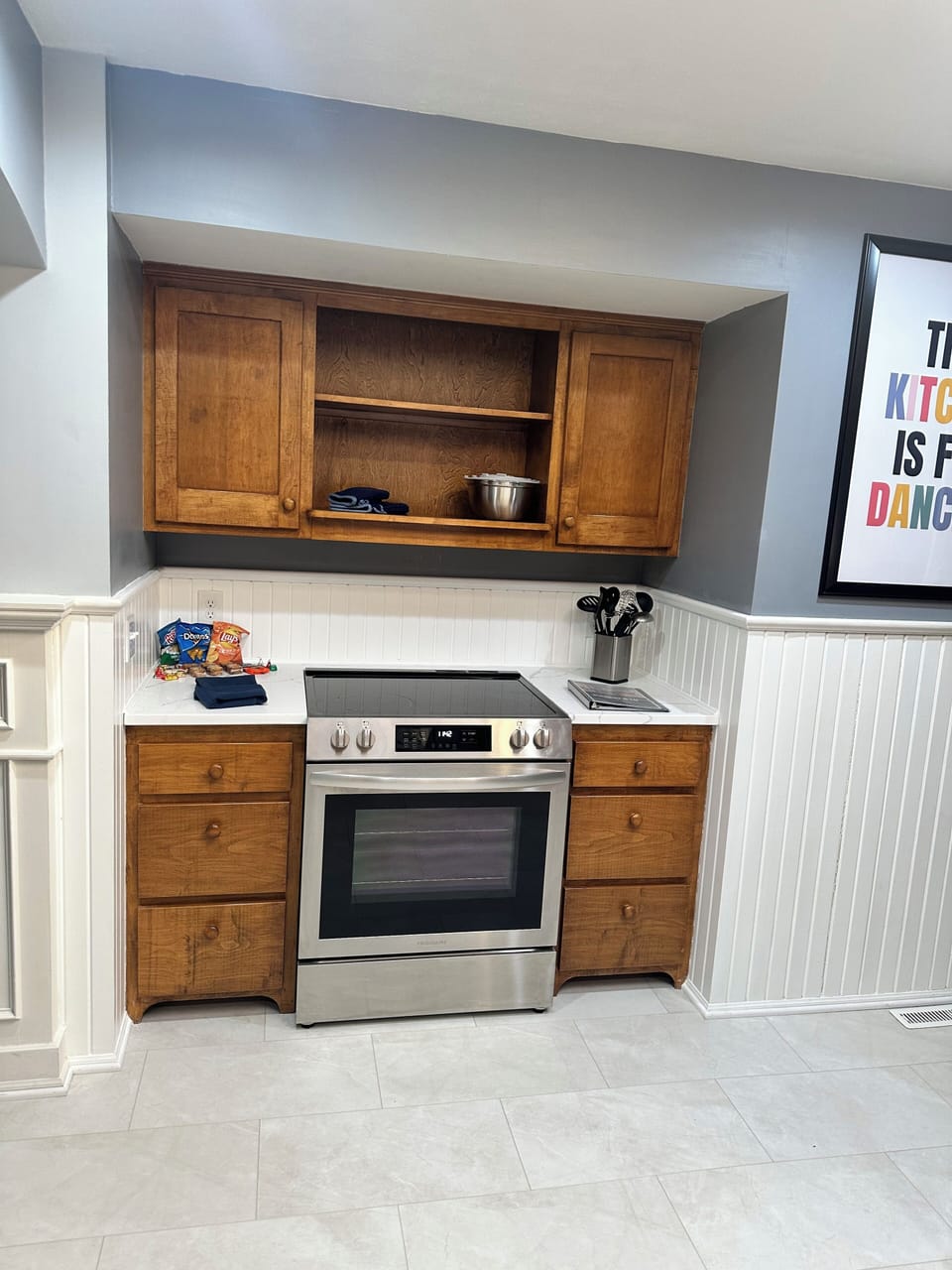 Newly Renovated Fully Stocked Kitchen with all New Appliances 