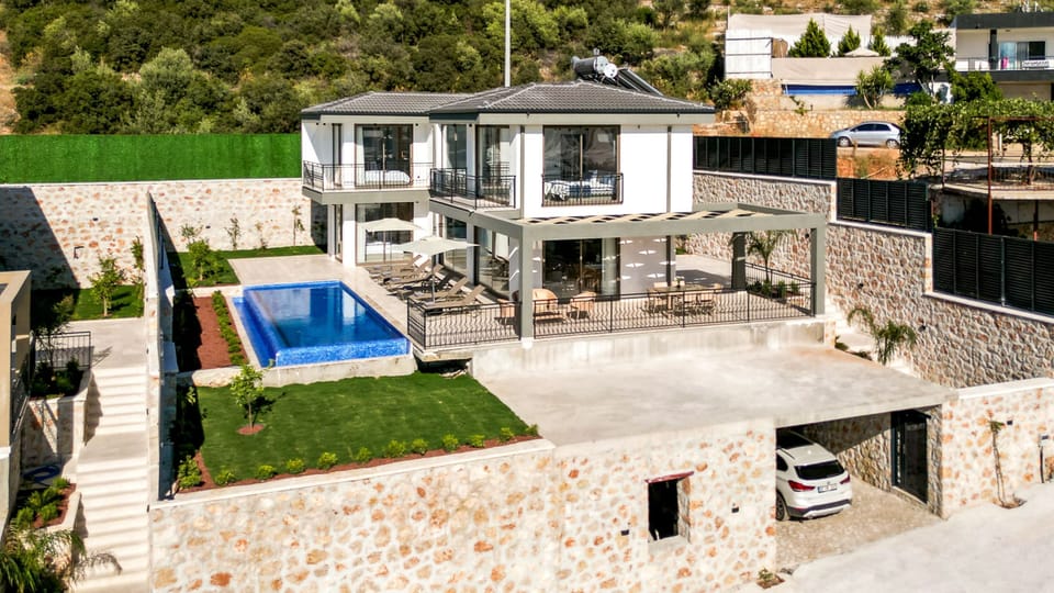 Stunning property with contemporary detail