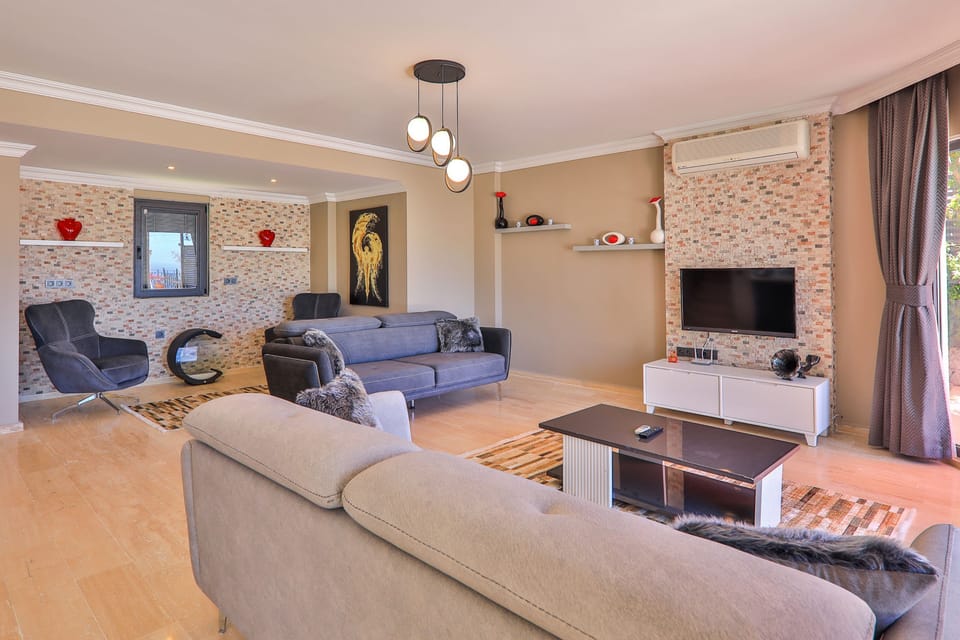 Comfort meets elegance in the welcoming lounge space