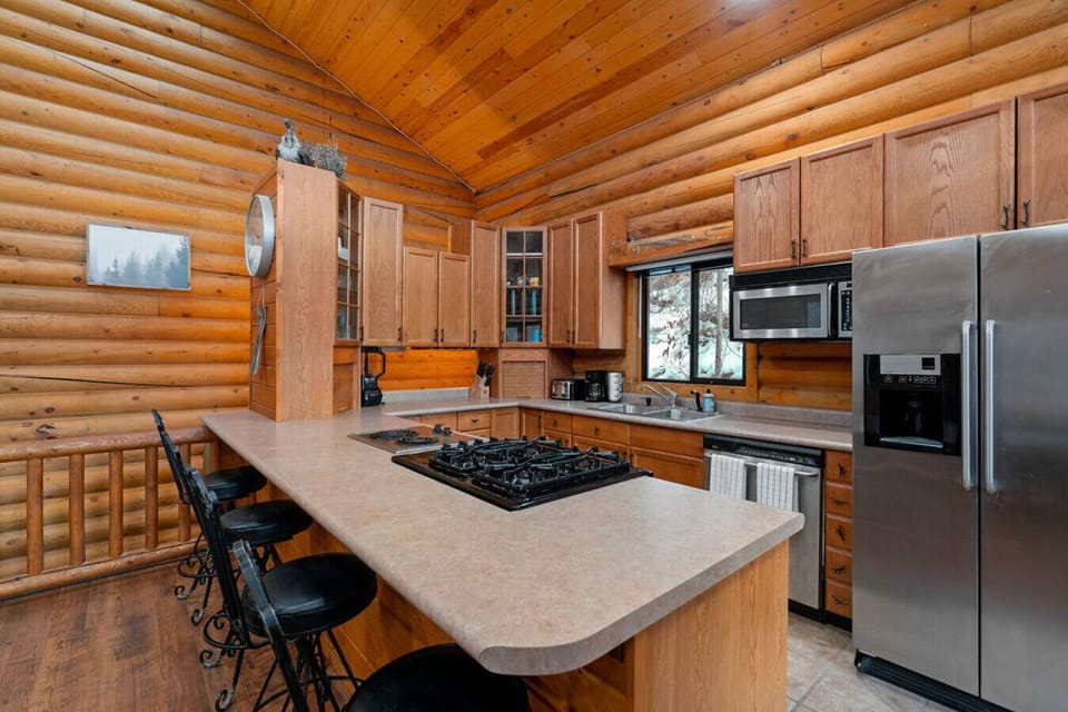 Full Kitchen