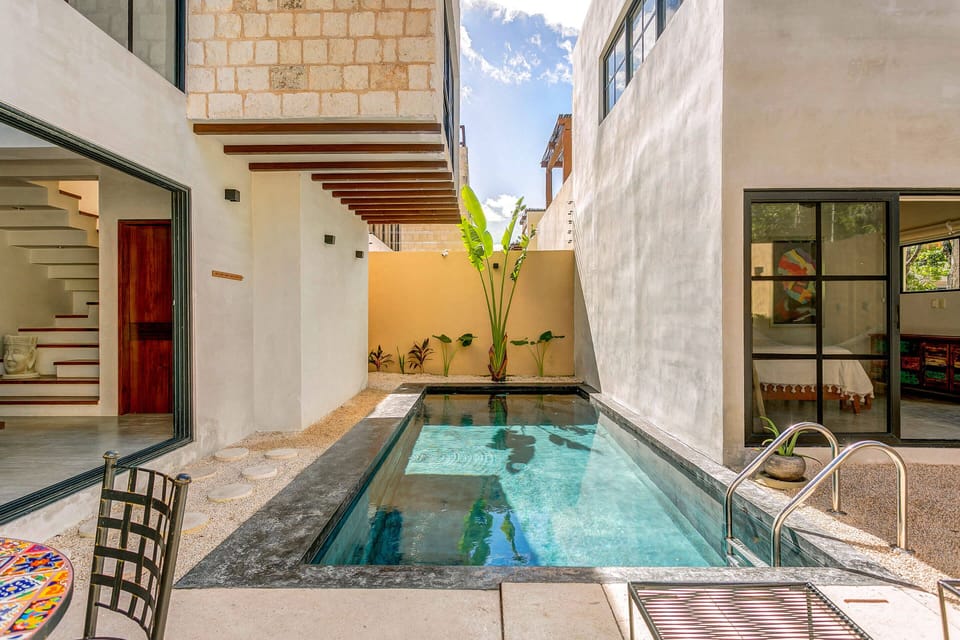 Lap pool