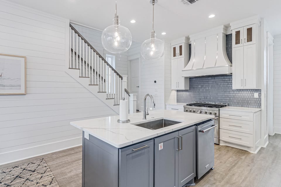 Kitchen, 2nd Floor