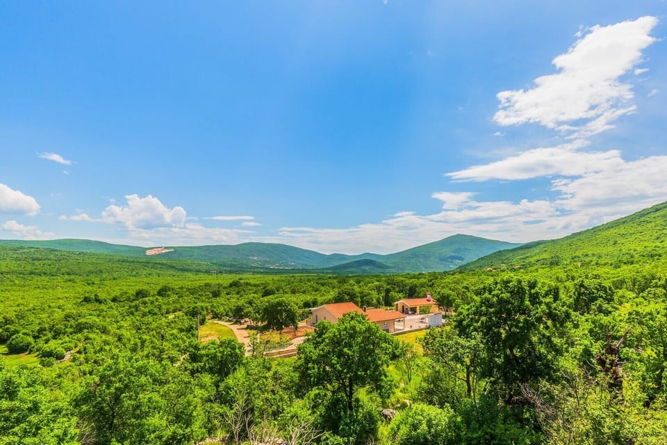 2.000sqm of well organized private plot with many relaxing corners