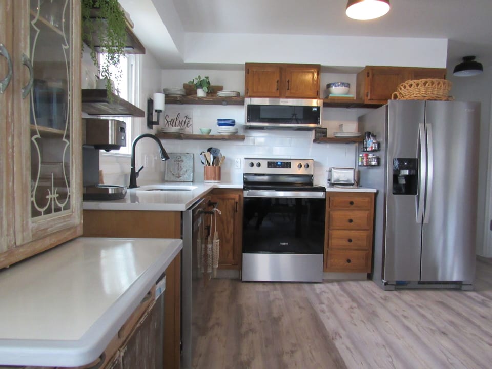Kitchen with quartz counter tops