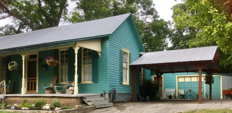 full property with your covered parking space!