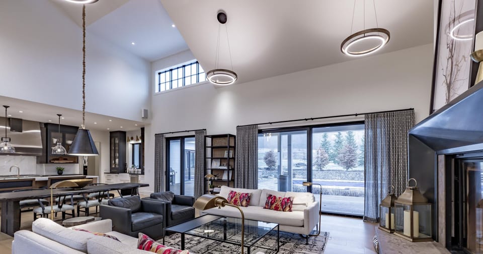 Great Room &amp; Fireplace