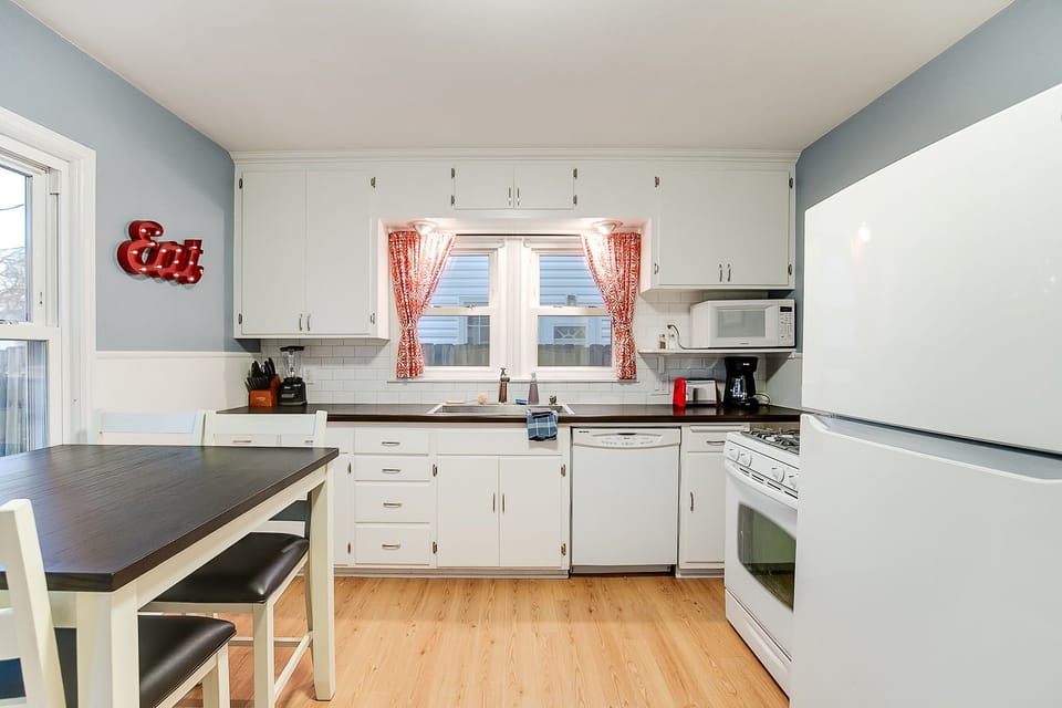 Fully Equipped Eat In Kitchen