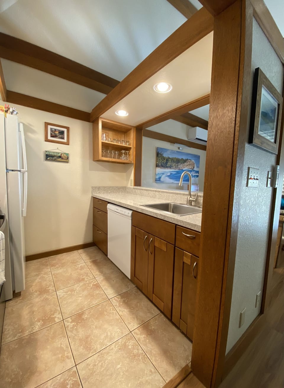 Recently renovated full kitchen