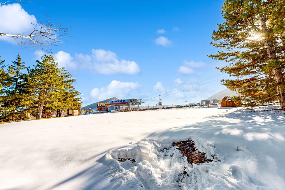 Snow and ski sports